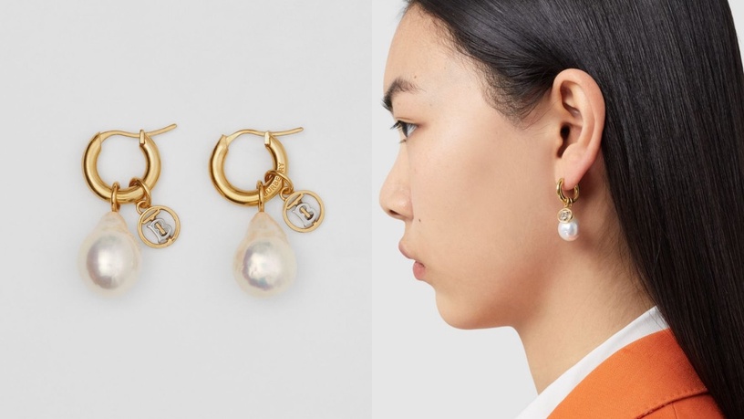 ▲BURBERRY珍珠裝飾鍍金環狀耳環，NT$17,200。（圖／BURBERRY）